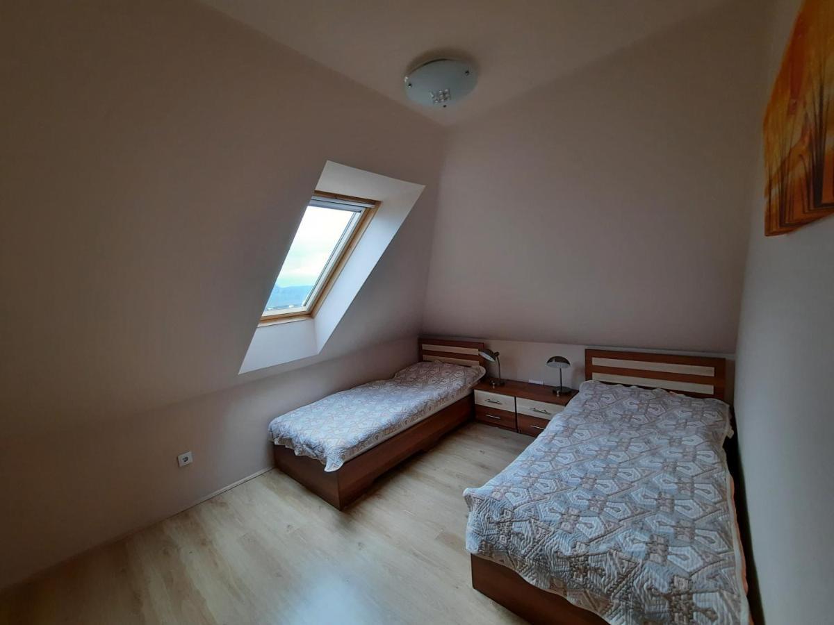 Oereghegy Vendeghaz Lägenhet Egerszalók Exteriör bild